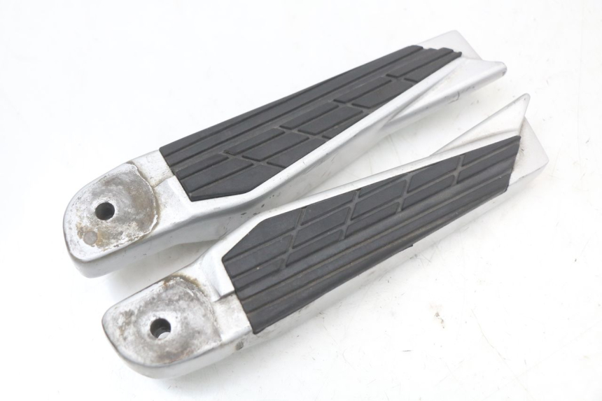 photo de FUSSRASTEN HINTEN KYMCO XCITING 250 (2006 - 2009)