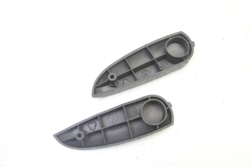 photo de FUSSRASTEN HINTEN PIAGGIO LIBERTY 4T 50 (2009 - 2015)