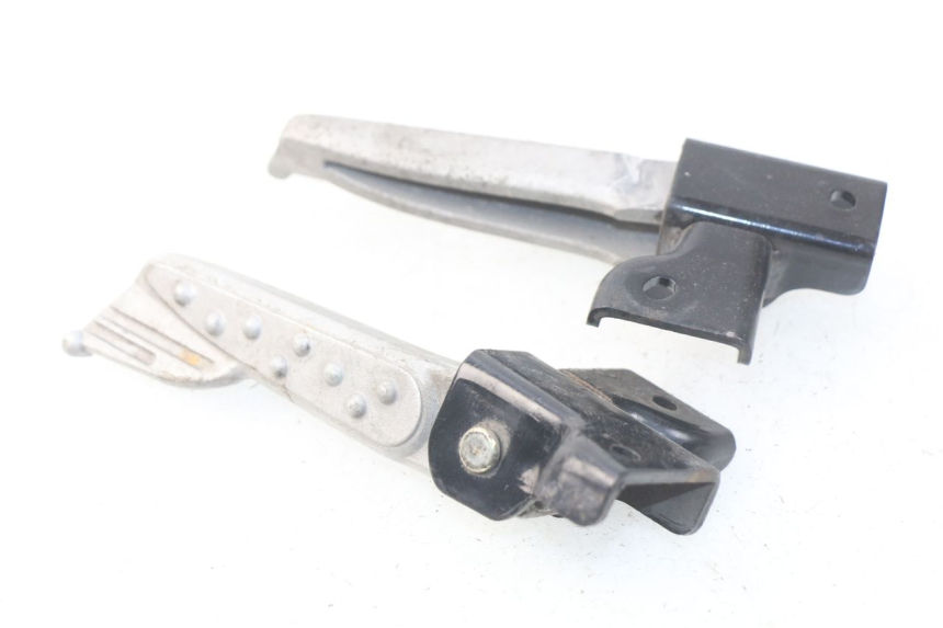 photo de FUSSRASTEN HINTEN SYM MIO 100 (2006 - 2017)