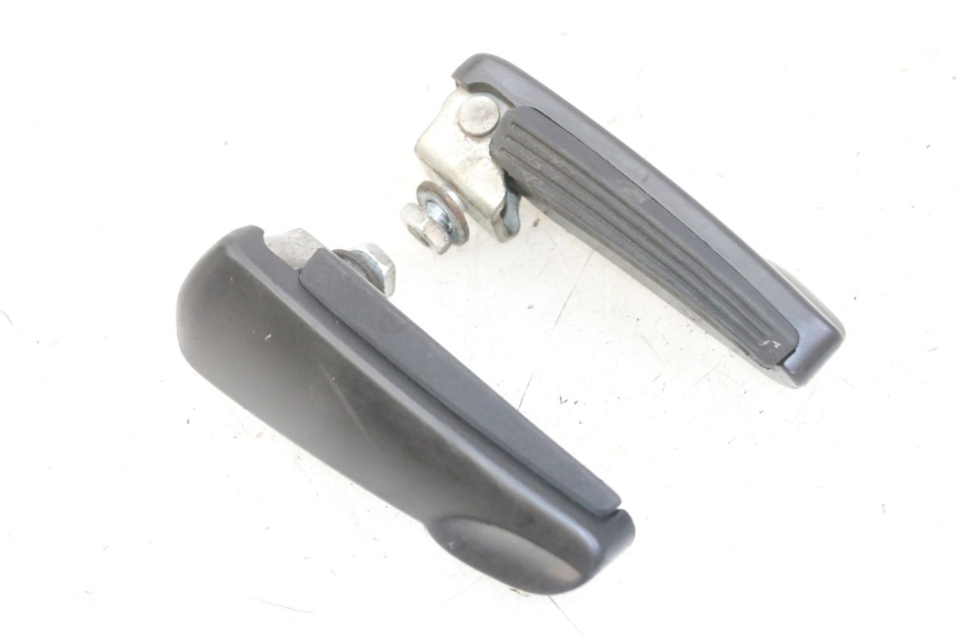 photo de PAAR FUßRASTENHALTER HINTEN GILERA NEXUS 125 (2009 - 2013)