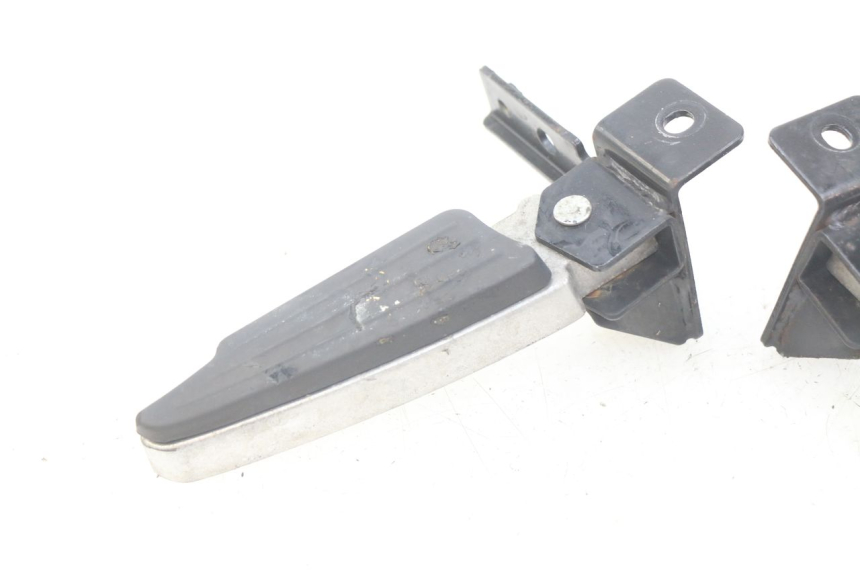 photo de PAAR FUßRASTENHALTER HINTEN PEUGEOT CITYSTAR 125 (2011 - 2017)