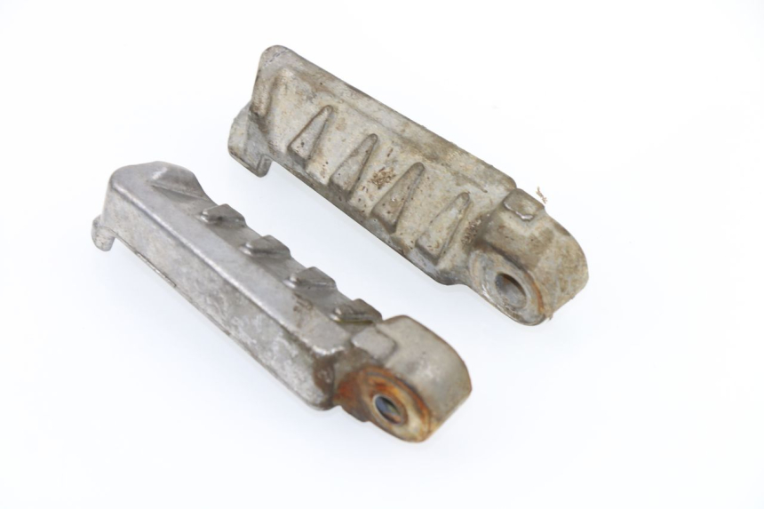 photo de PAAR FUßRASTENHALTER HINTEN PEUGEOT LUDIX 50 (2005 - 2007)