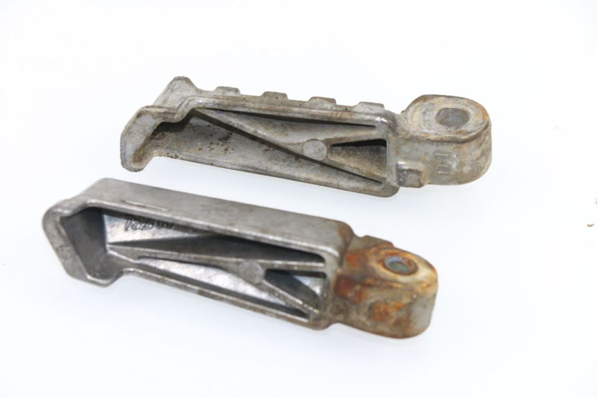 photo de PAAR FUßRASTENHALTER HINTEN PEUGEOT LUDIX 50 (2005 - 2007)