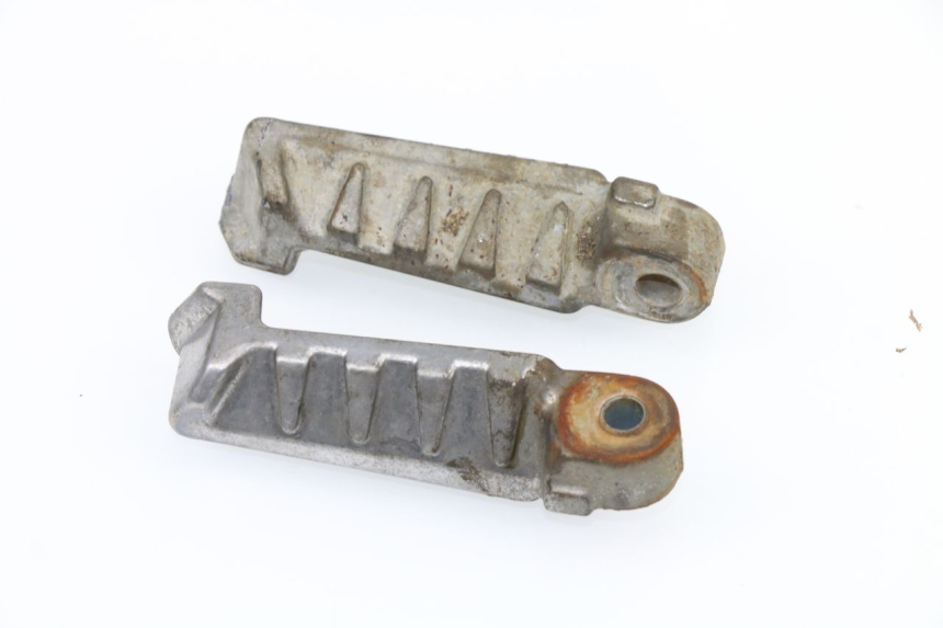 photo de PAAR FUßRASTENHALTER HINTEN PEUGEOT LUDIX 50 (2005 - 2007)