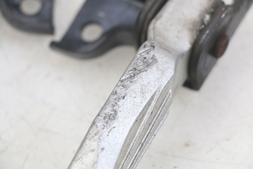 photo de PAAR FUßRASTENHALTER HINTEN PEUGEOT TWEET 4T 50 (2018 - 2020)