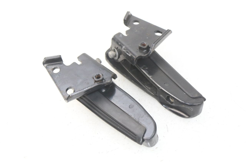 photo de FUSSRASTEN HINTEN PIAGGIO CARNABY 125 (2007 - 2011)