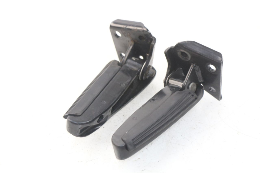 photo de FUSSRASTEN HINTEN PIAGGIO CARNABY 125 (2007 - 2011)