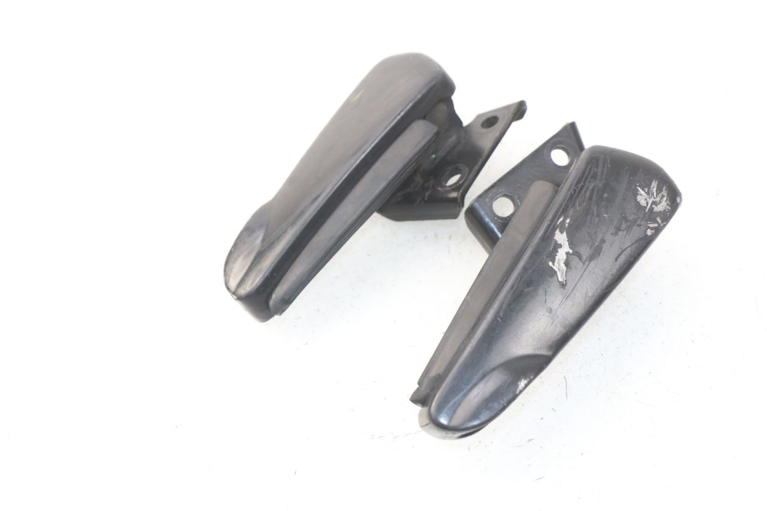 photo de FUSSRASTEN HINTEN PIAGGIO CARNABY 125 (2007 - 2011)