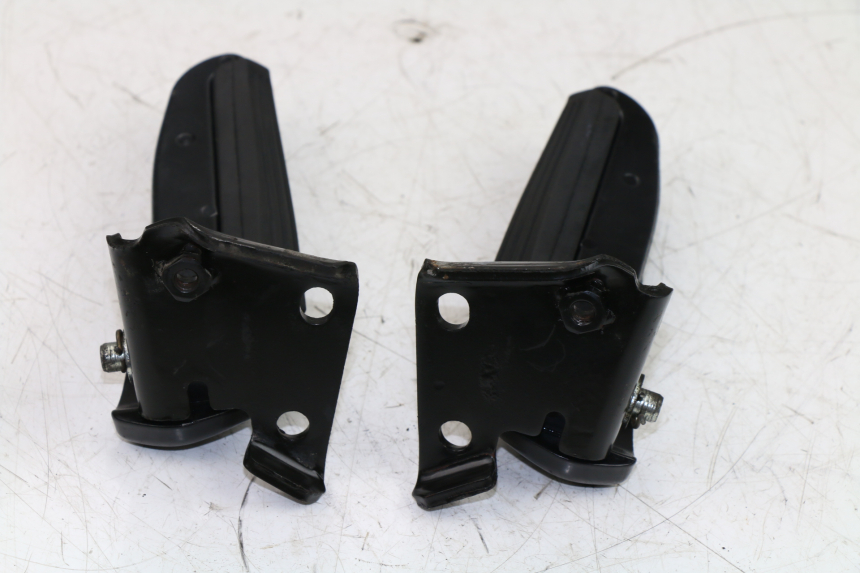 photo de FUSSRASTEN HINTEN PIAGGIO CARNABY 125 (2007 - 2011)