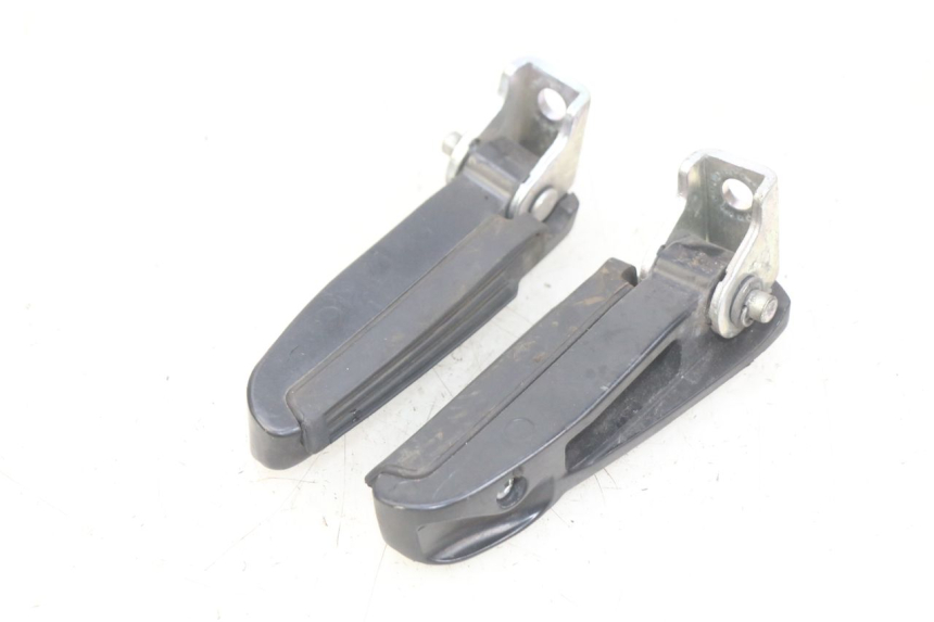 photo de HINTEN FUßRASTENPAAR PIAGGIO FLY 4T 50 (2013 - 2017)