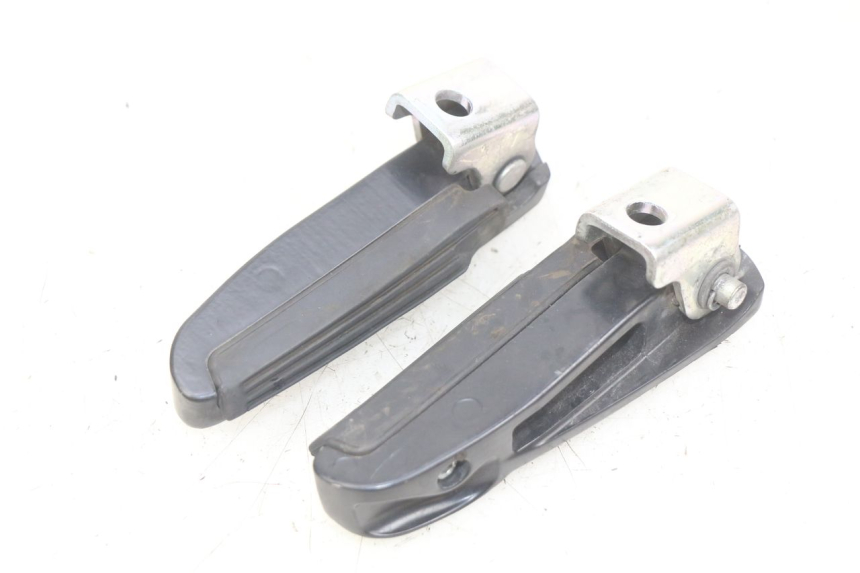 photo de HINTEN FUßRASTENPAAR PIAGGIO FLY 4T 50 (2013 - 2017)
