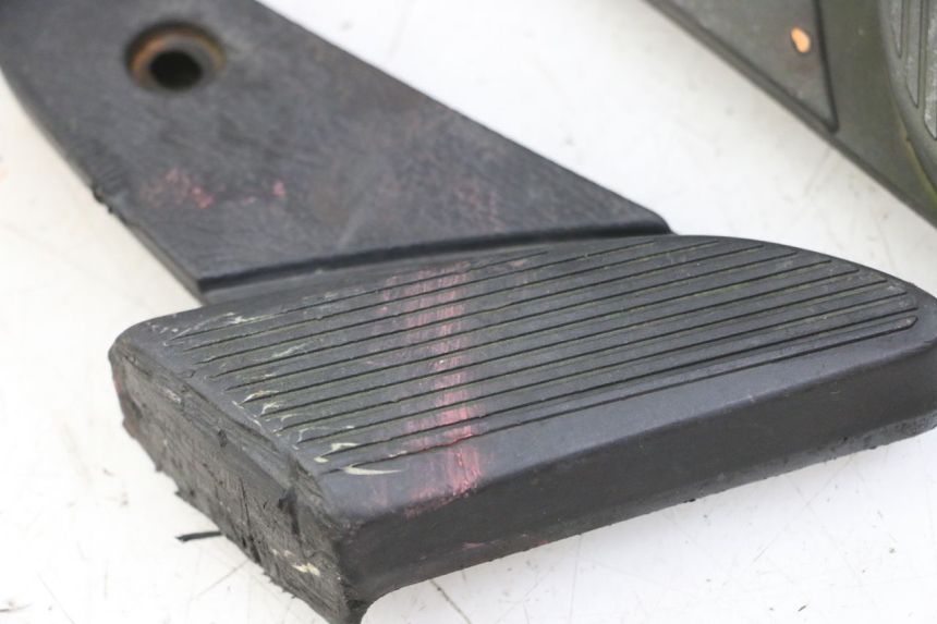 photo de PAAR FUßRASTENHALTER HINTEN PIAGGIO VESPA S 2T 50 (2007 - 2014)