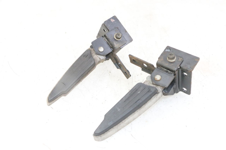 photo de FUSSRASTEN HINTEN PEUGEOT SATELIS 125 (2013 - 2018)