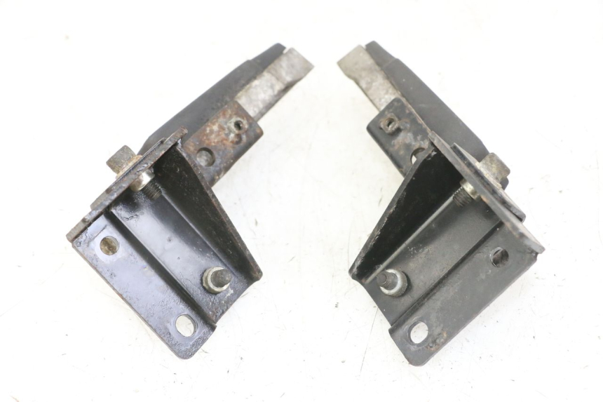 photo de FUSSRASTEN HINTEN PEUGEOT SATELIS 125 (2013 - 2018)