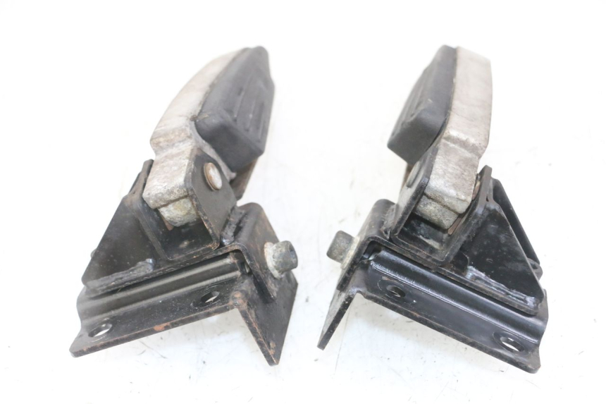 photo de FUSSRASTEN HINTEN PEUGEOT SATELIS 125 (2013 - 2018)