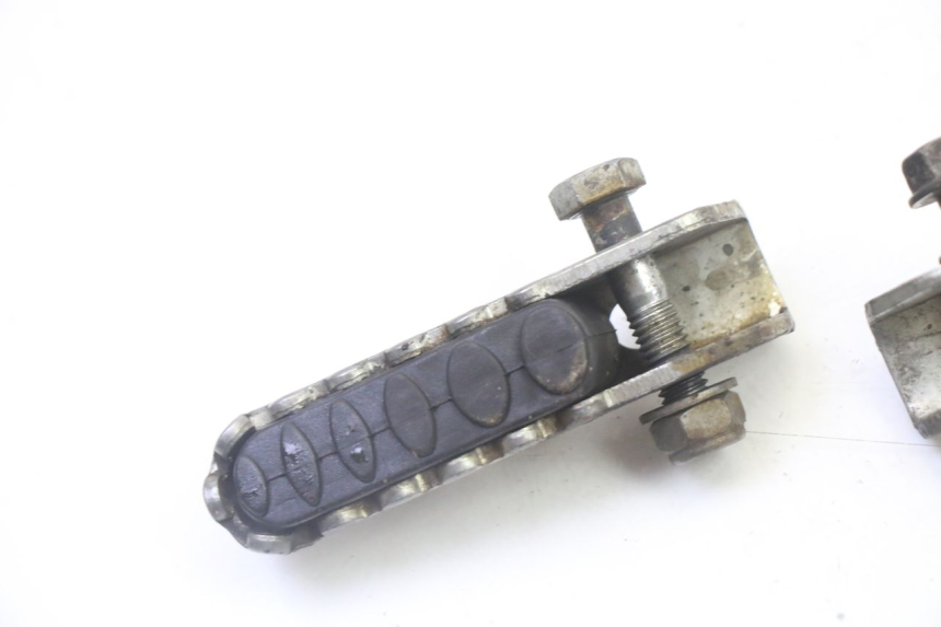 photo de FUSSRASTEN HINTEN DERBI SENDA SM DRD 50 (2008 - 2013)