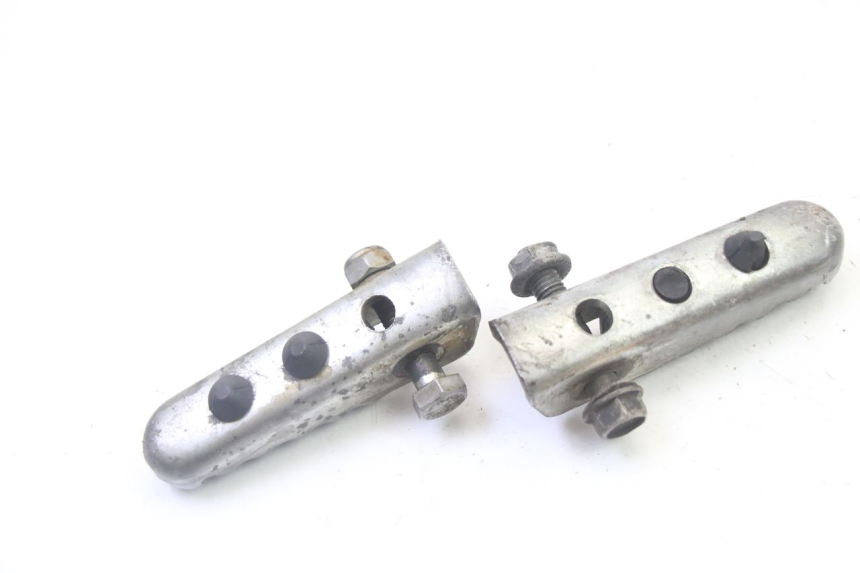 photo de FUSSRASTEN HINTEN DERBI SENDA SM DRD 50 (2008 - 2013)