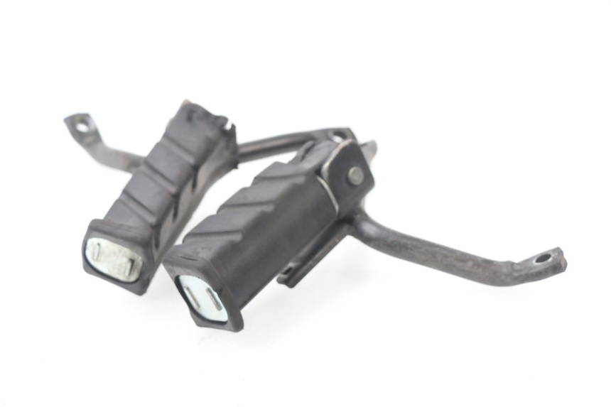 photo de FUSSRASTEN HINTEN HONDA SES DYLAN 125 (2002 - 2006)