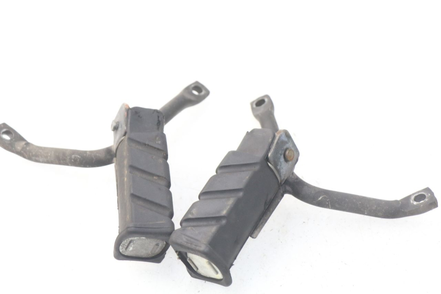 photo de FUSSRASTEN HINTEN HONDA SES DYLAN 125 (2002 - 2006)