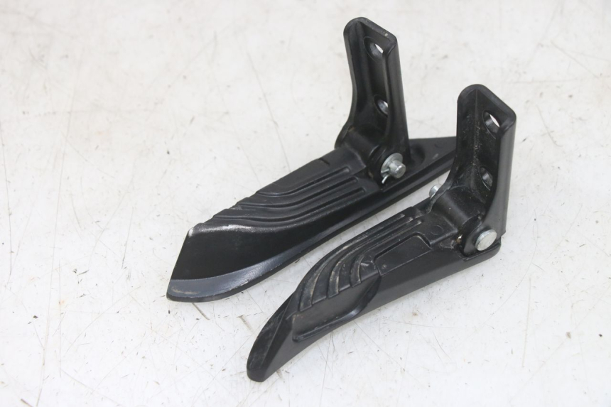 photo de PAAR FUßRASTENHALTER HINTEN APRILIA SXR 50 (2021 - 2023)