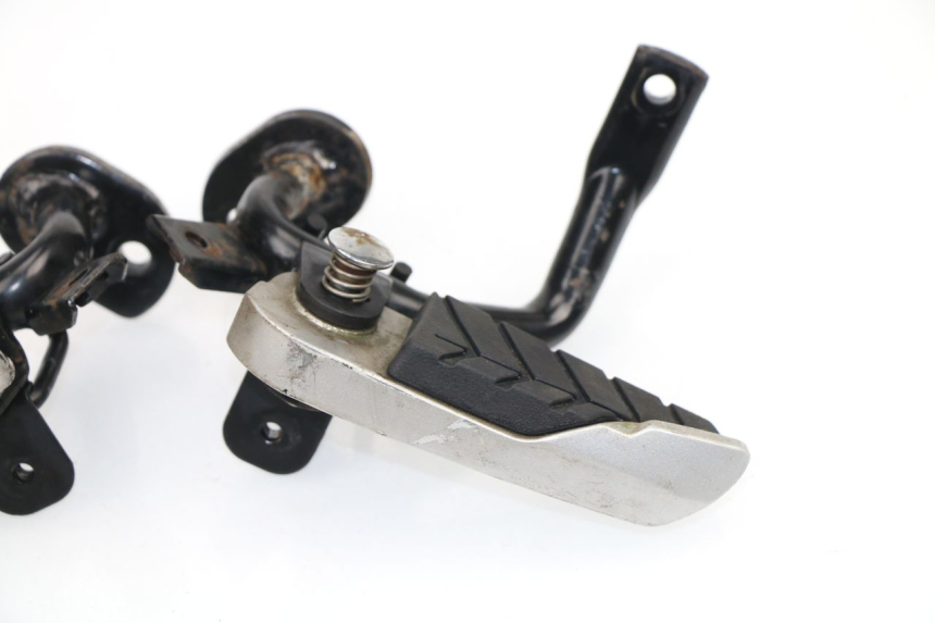 photo de FUSSRASTEN HINTEN SYM GTS 250 (2005 - 2008)