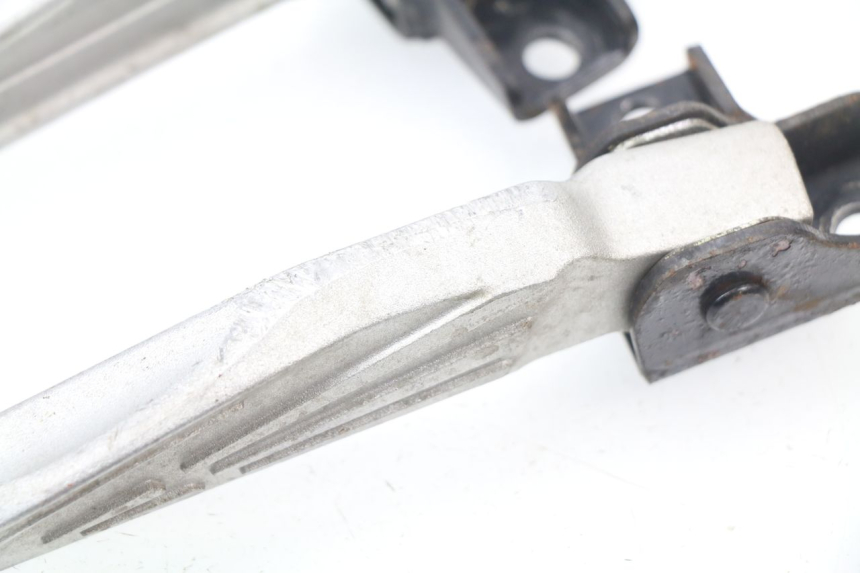 photo de FUSSRASTEN HINTEN SYM JET 4 50 (2010 - 2014)
