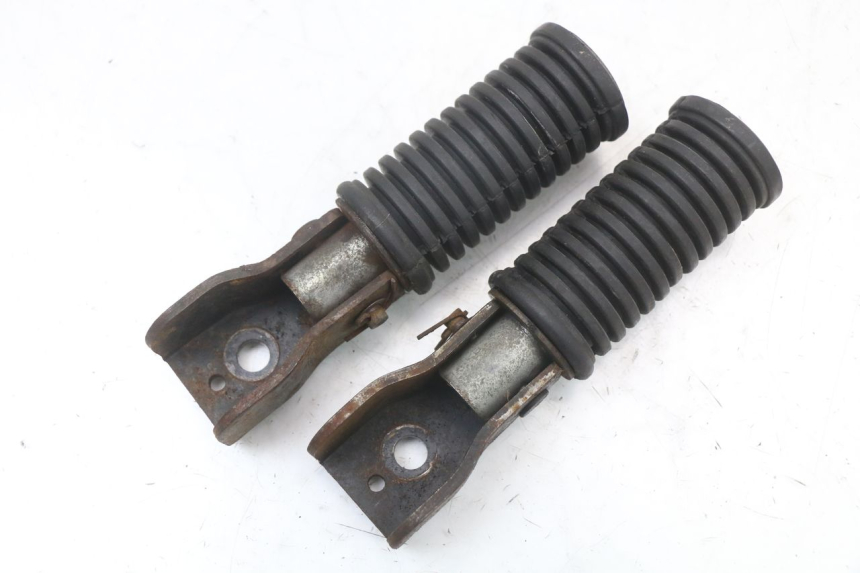 photo de FUSSRASTEN HINTEN SYM XS 125 (2007 - 2016)