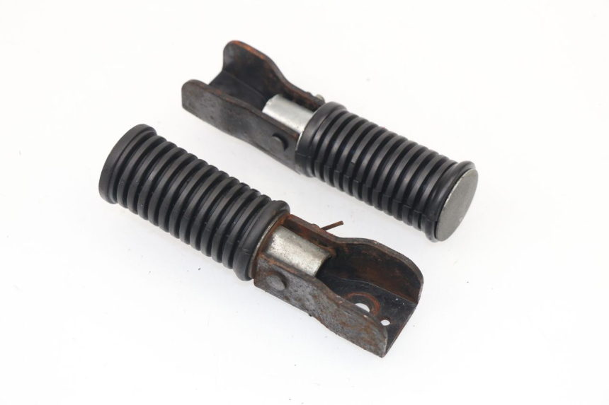 photo de FUSSRASTEN HINTEN SYM XS 125 (2007 - 2016)