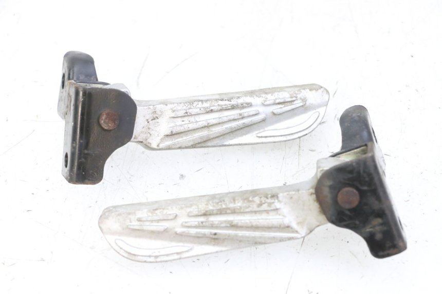 photo de FUSSRASTEN HINTEN PEUGEOT TWEET 4T 50 (2014 - 2019)