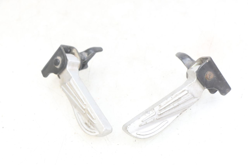 photo de PAAR FUßRASTENHALTER HINTEN PEUGEOT TWEET 125 (2018 - 2021)