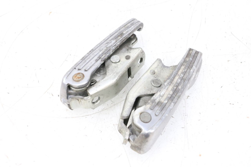 photo de FUSSRASTEN HINTEN PIAGGIO VESPA GTS SUPER IE 125 (2009 - 2016) - Alternative Perspektive