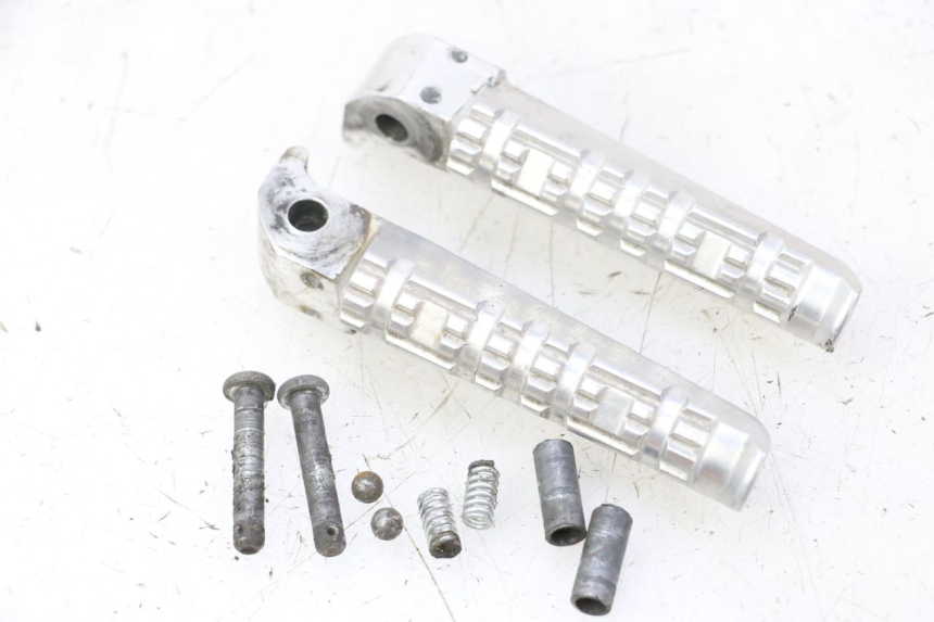 photo de PAAR FUßRASTENHALTER HINTEN YAMAHA X-MAX XMAX 125 (2010 - 2014)