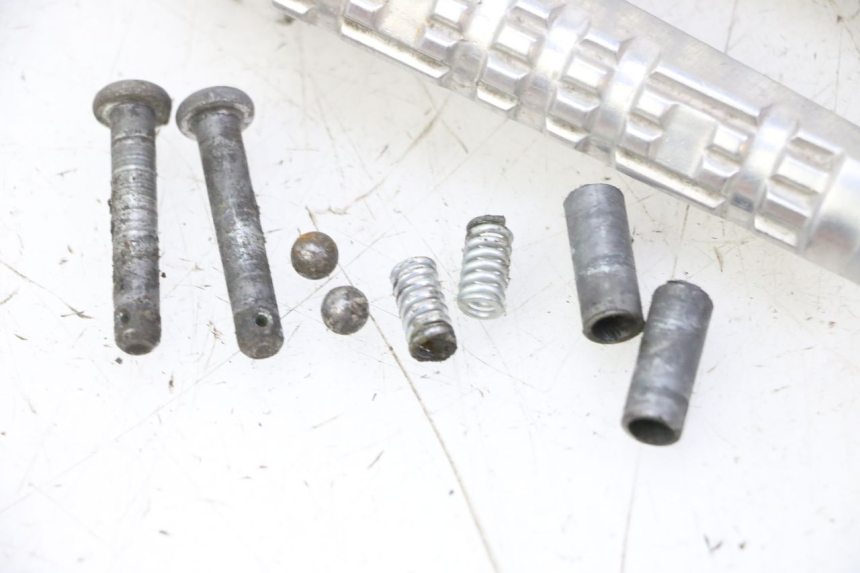 photo de PAAR FUßRASTENHALTER HINTEN YAMAHA X-MAX XMAX 125 (2010 - 2014)