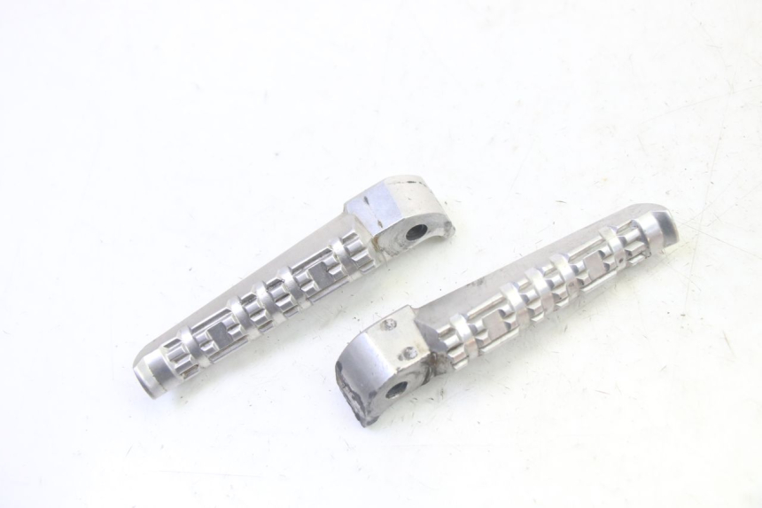 photo de PAAR FUßRASTENHALTER HINTEN YAMAHA X-MAX XMAX 125 (2010 - 2014)