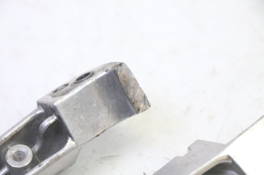 photo de PAAR FUßRASTENHALTER HINTEN YAMAHA X-MAX XMAX 125 (2010 - 2014)