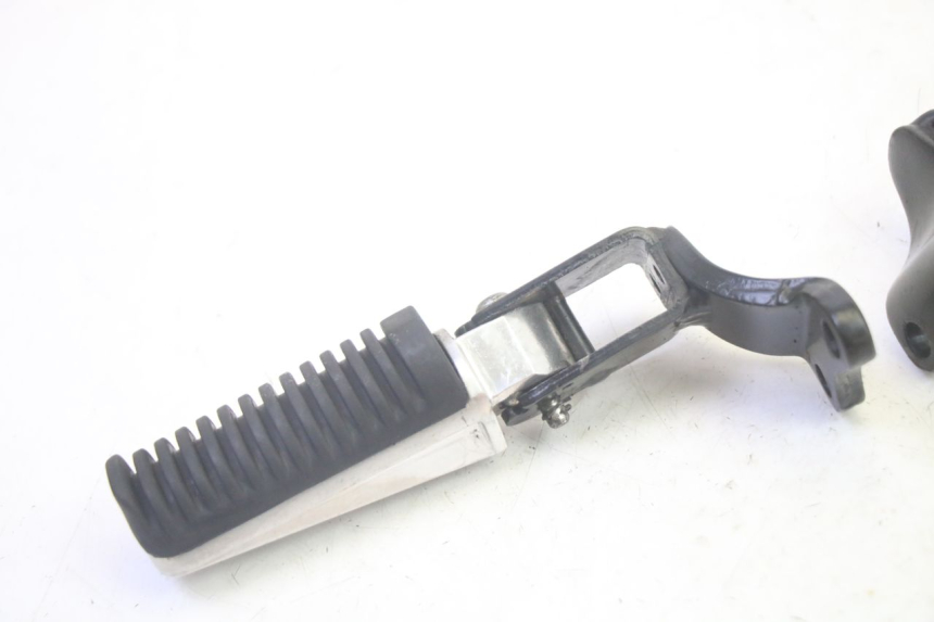 photo de PAAR FUßRASTENHALTER HINTEN YAMAHA XMAX X-MAX 125 (2006 - 2009) - Gesamtansicht des Produkts