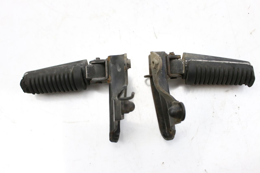 photo de PAAR FUßRASTENHALTER HINTEN YAMAHA XP T-MAX TMAX ABS 500 (2004 - 2007)