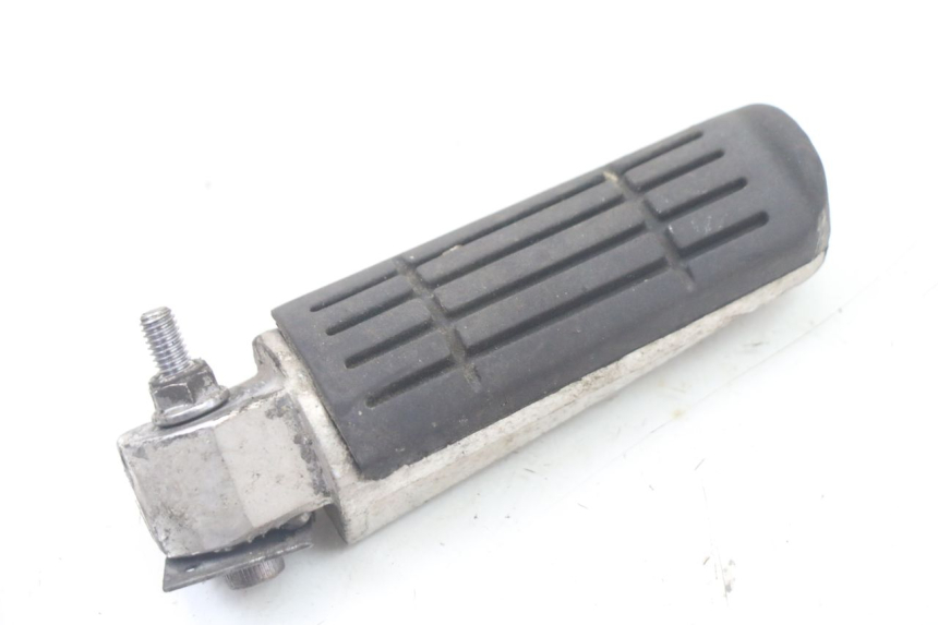 photo de FUSSRASTEN HINTEN YAMAHA FZ6 FAZER S2 600 (2007 - 2011)