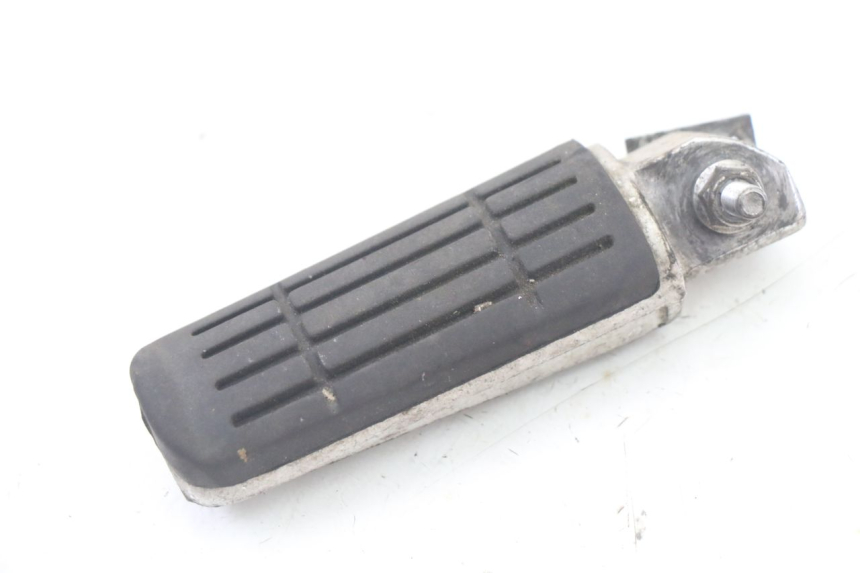photo de FUSSRASTEN HINTEN YAMAHA FZ6 FAZER S2 600 (2007 - 2011)