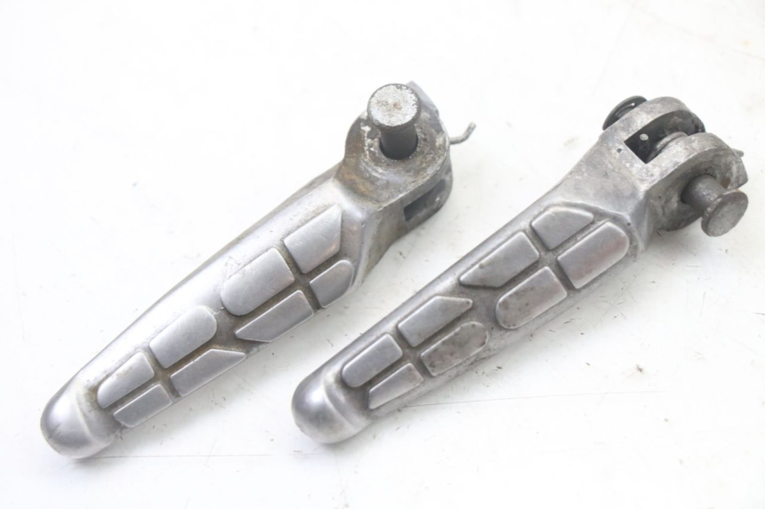 photo de FUSSRASTEN VORN APRILIA RS 50 (1999 - 2005)