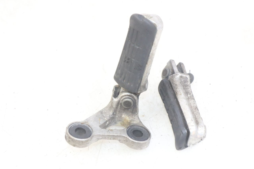 photo de VORDERE FUßRASTENPAAR HONDA CBR F SC25 1000 (1989 - 1992)