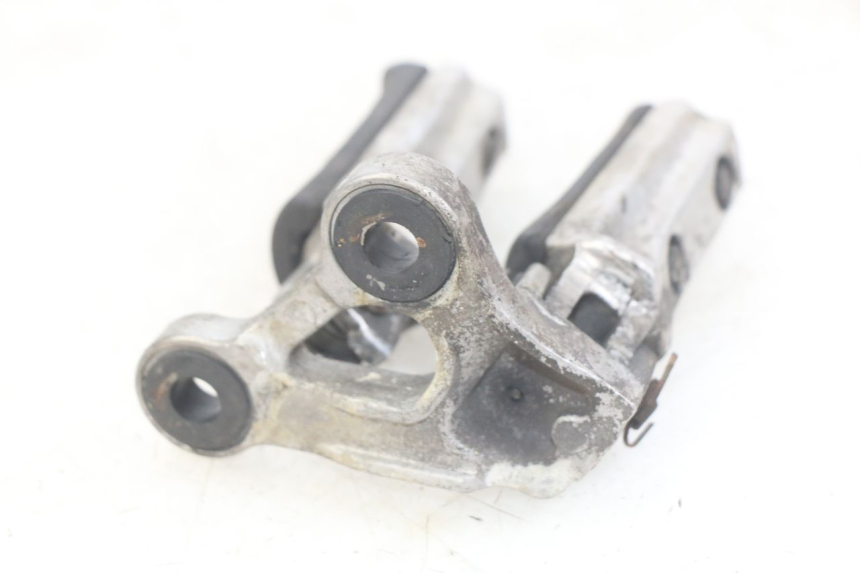 photo de VORDERE FUßRASTENPAAR HONDA CBR F SC25 1000 (1989 - 1992)