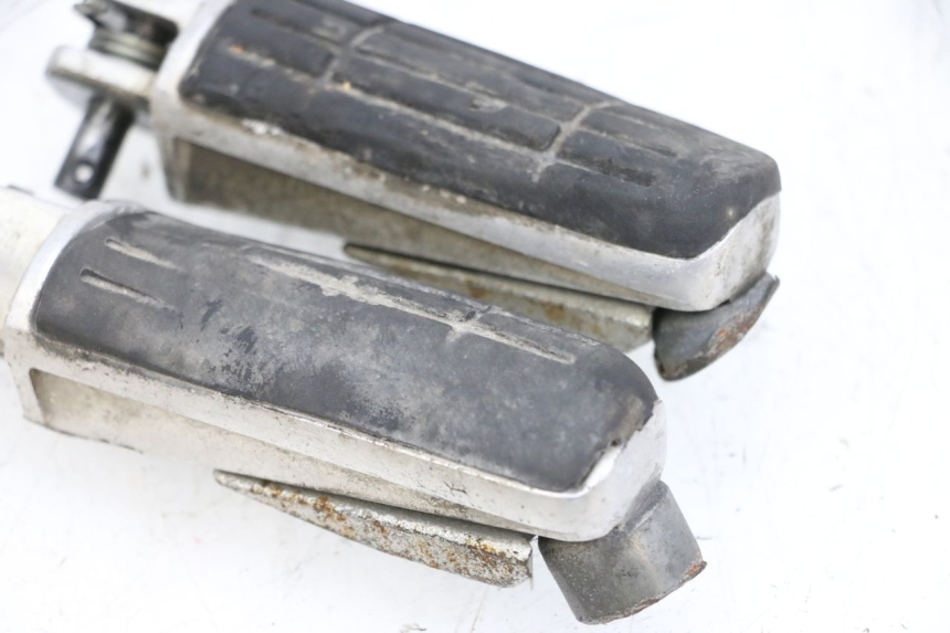 photo de VORDERE FUßRASTENPAAR YAMAHA FJR ABS 1300 (2006 - 2012) - Details der Befestigungspunkte