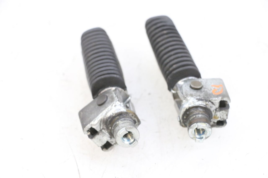 photo de FUSSRASTEN VORN SUZUKI GSF N BANDIT 600 (1996 - 1999) - Technische Nahaufnahme