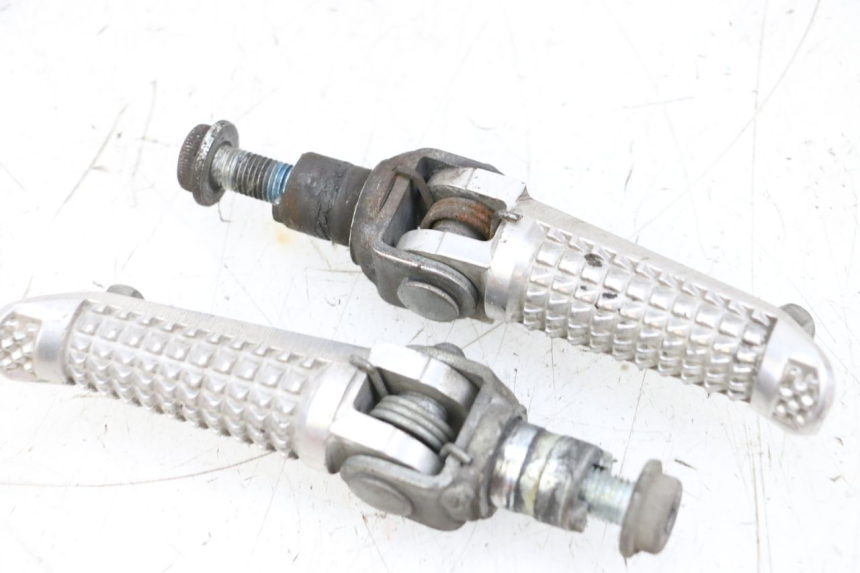 photo de FUSSRASTEN VORN SUZUKI GSXR GSX-R 1000 (2003 - 2004) - Gesamtansicht des Produkts