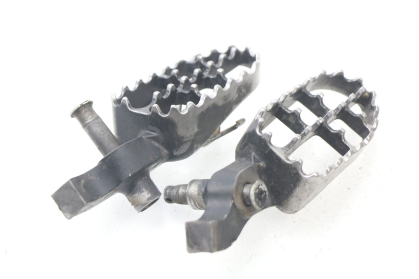 photo de FUSSRASTEN VORN HONDA CR 125 (2000 - 2001)