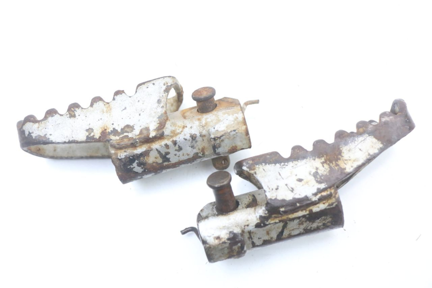 photo de FUSSRASTEN VORN KAWASAKI KDX 125 (1990 - 1991)