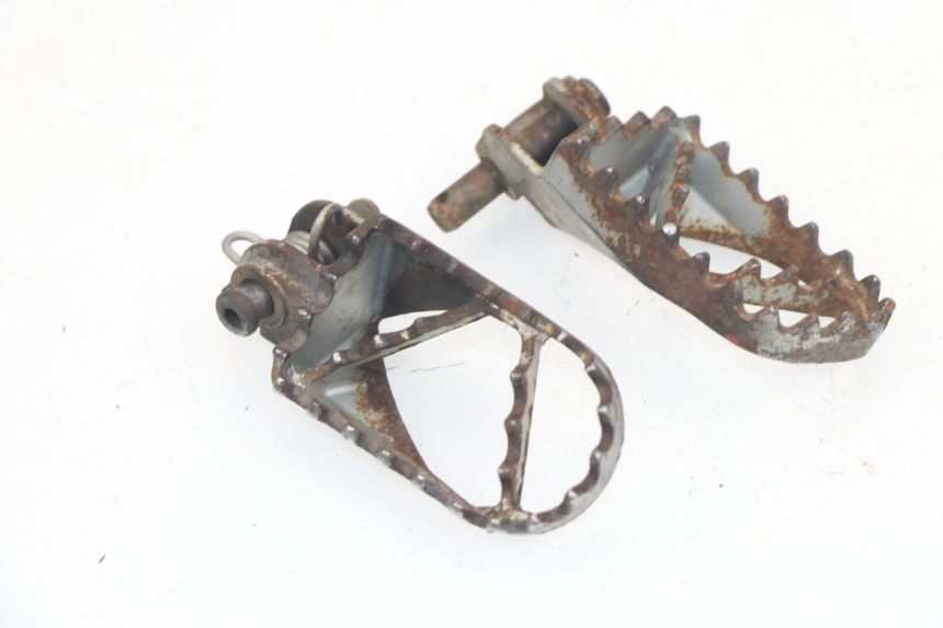 photo de FUSSRASTEN VORN KTM EXC-F EXC F 250 (2005 - 2007)