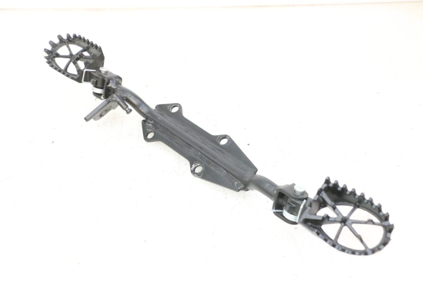 photo de VORDERE FUßRASTENPAAR APOLLO RFZ 125