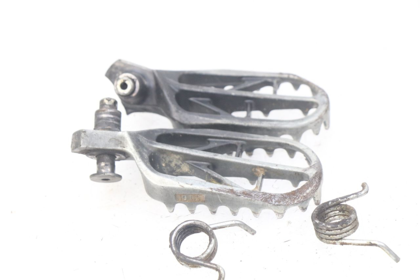 photo de VORDERE FUßRASTENPAAR SUZUKI RM-Z RMZ 250 (2010 - 2016) - Detailansicht des Bauteils